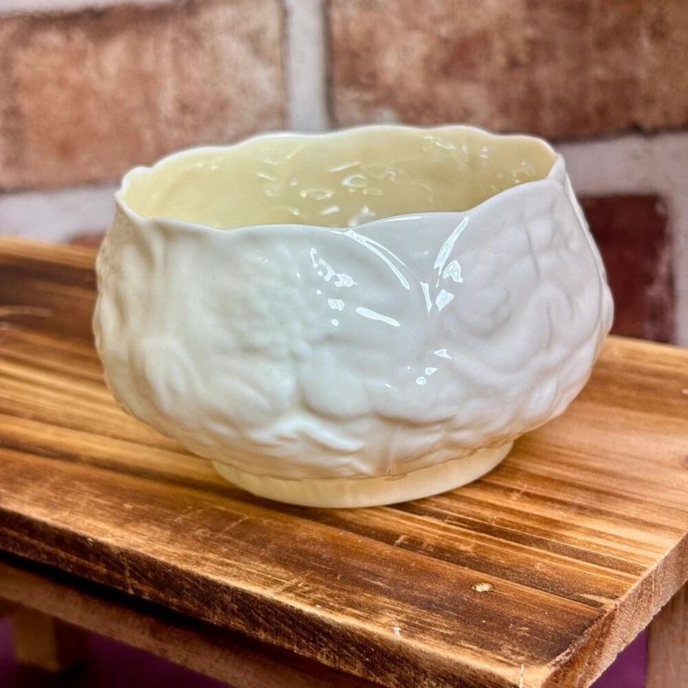 VTG 1955-1965 Irish Belleek Lotus Pattern Open Sugar Bowl 3rd Third Green Mark